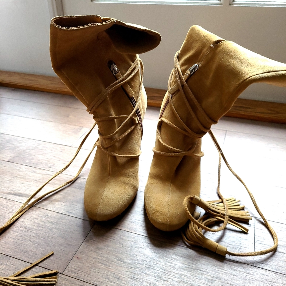 Zara suede boots- Camel clr